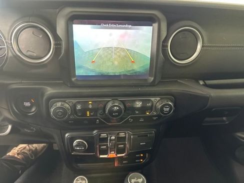 Used 2022 Jeep Wrangler Unlimited Sahara w/ Dual Top Group image 22