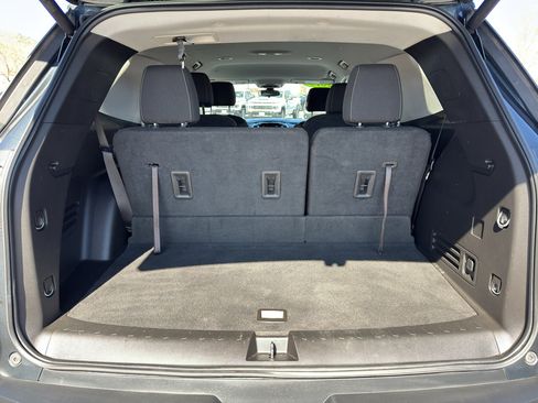 Used 2019 Chevrolet Traverse LT image 12