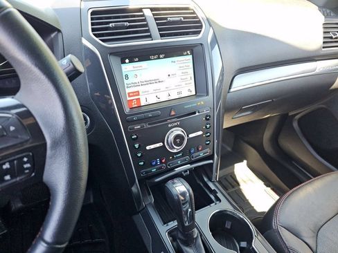 Used 2018 Ford Explorer Sport w/ Equipment Group 401A AWD/4WD image 32