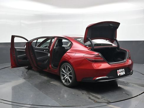 Used 2023 Genesis G70 2.0T image 54