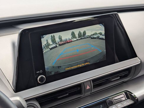 Used 2025 Toyota Prius LE FWD image 20