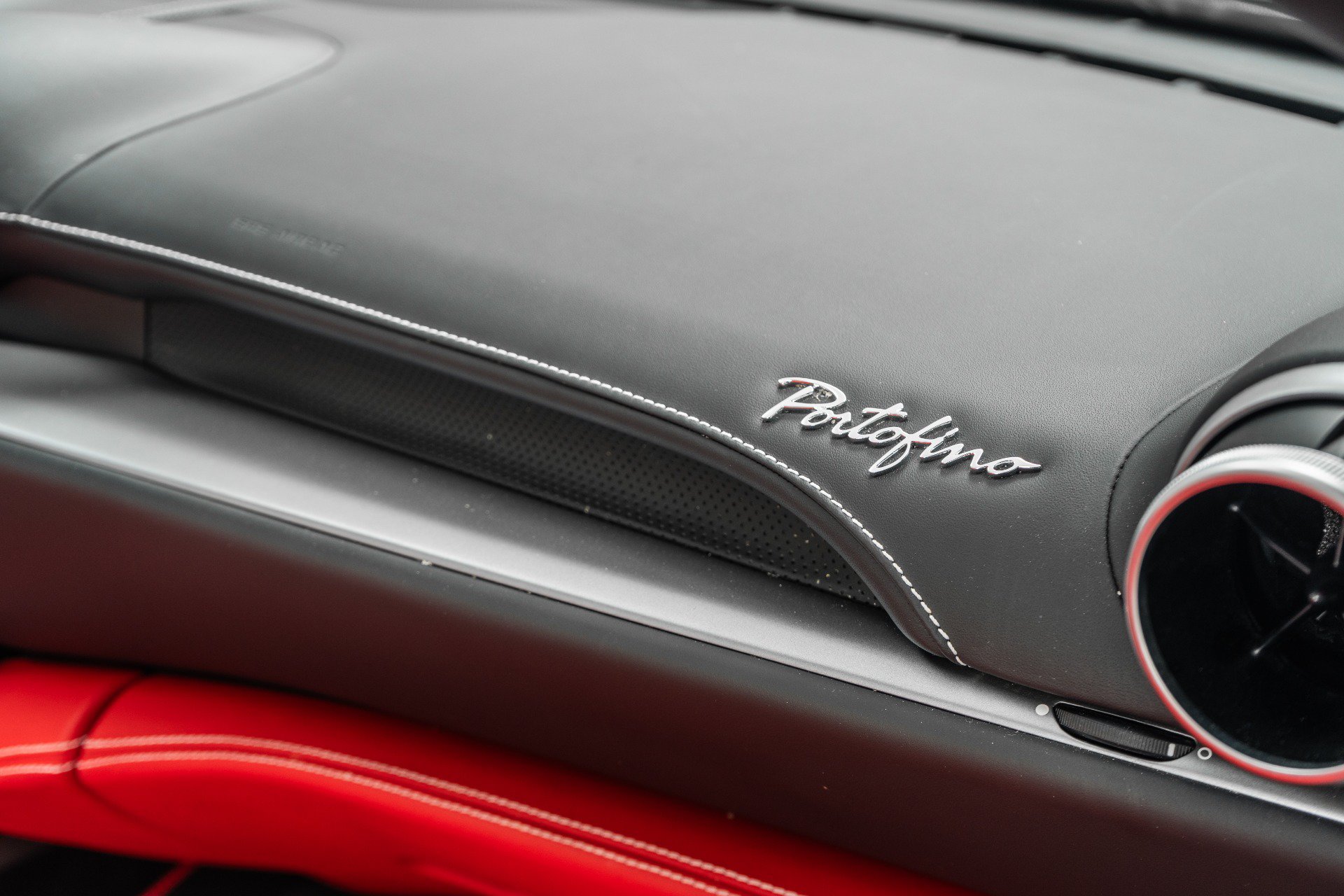 Used 2019 Ferrari Portofino RWD image 30