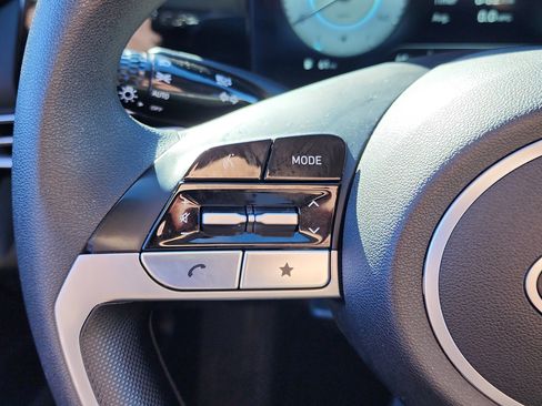 Used 2024 Hyundai Elantra SEL image 12