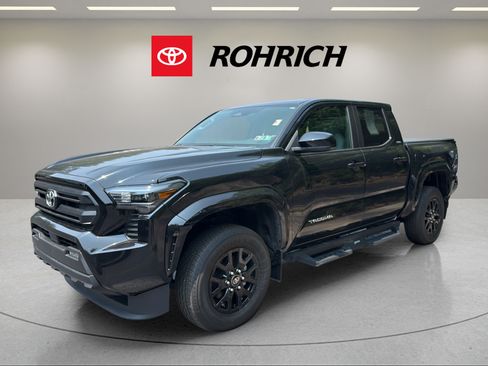 Used 2024 Toyota Tacoma SR5 AWD/4WD image 1