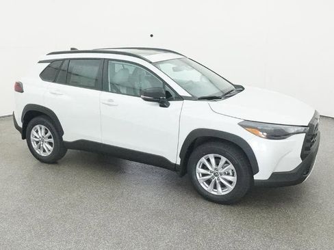 New 2026 Toyota Corolla Cross LE w/ Moonroof Package FWD image 12