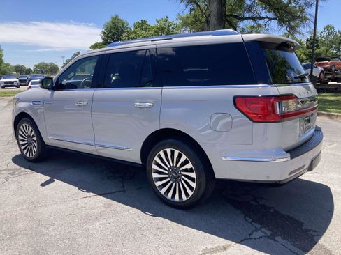 Used 2019 Lincoln Navigator Reserve AWD/4WD image 7