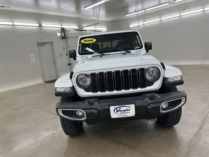 New 2025 Jeep Gladiator Sport
