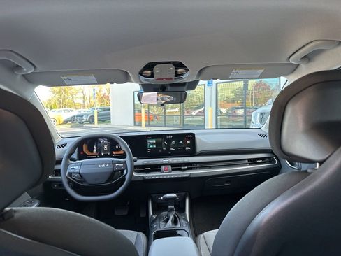 New 2025 Kia K4 LXS image 22
