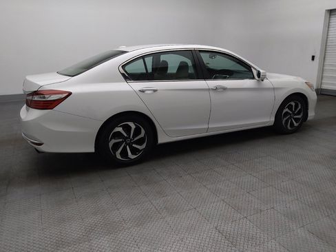 Used 2016 Honda Accord EX-L image 10
