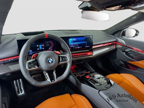 Used 2025 BMW M5 Touring AWD/4WD image 30