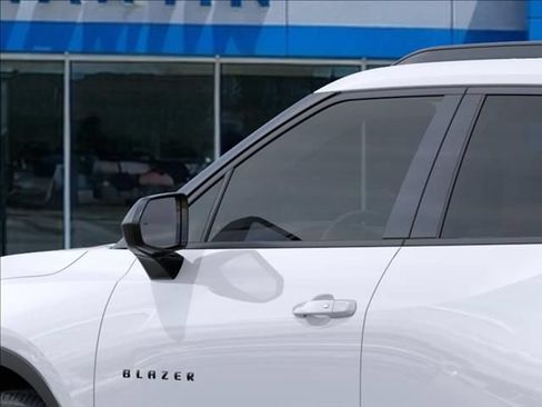 New 2026 Chevrolet Blazer LT w/ Convenience Package FWD image 12