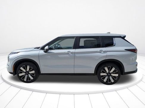New 2026 Mitsubishi Outlander SE FWD image 7
