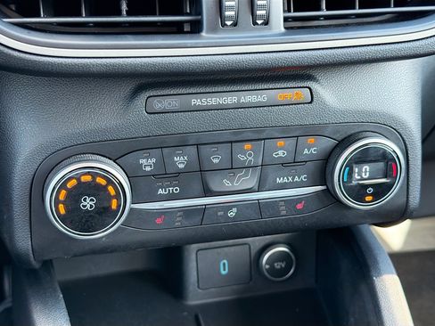 Used 2020 Ford Escape SEL image 35