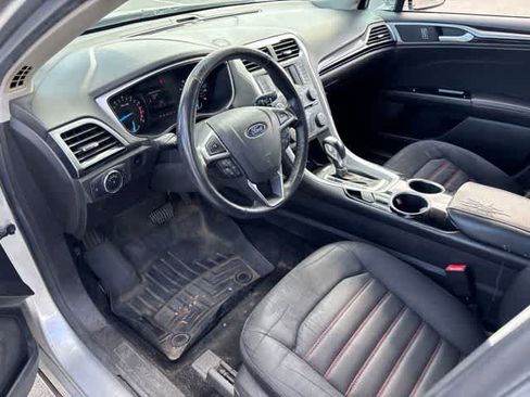 Used 2013 Ford Fusion SE FWD image 9