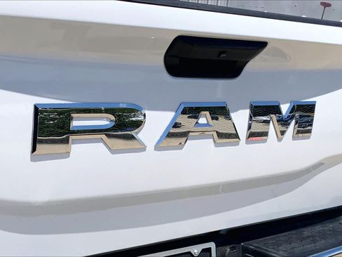 Used 2025 RAM 2500 Big Horn AWD/4WD image 31