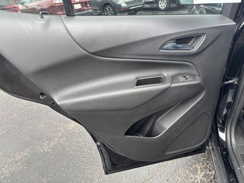 Used 2022 Chevrolet Equinox LT image 12