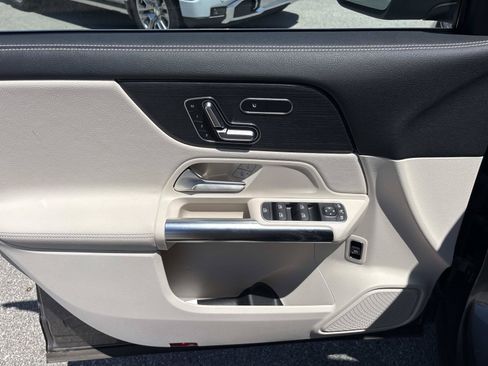 Used 2023 Mercedes-Benz GLA 250 image 12