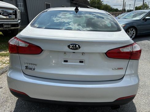 Used 2015 Kia Forte EX w/ Premium Package FWD image 5