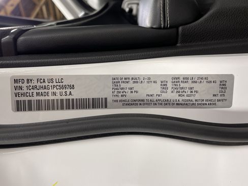 Used 2023 Jeep Grand Cherokee Laredo w/ Trailer Tow Prep Group (B) image 27