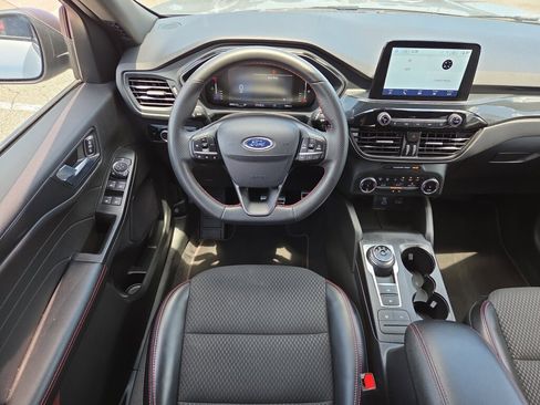 Used 2023 Ford Escape ST-Line FWD image 12