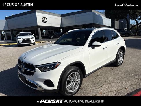 Used 2023 Mercedes-Benz GLC 300 4MATIC image 1