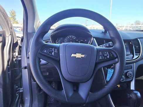 Used 2020 Chevrolet Trax LS w/ Tint and Cruise Package image 6