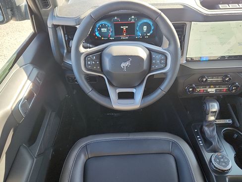 New 2025 Ford Bronco Outer Banks w/ Sasquatch Package image 7