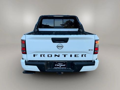 Used 2022 Nissan Frontier SV w/ Graphics Package RWD image 9
