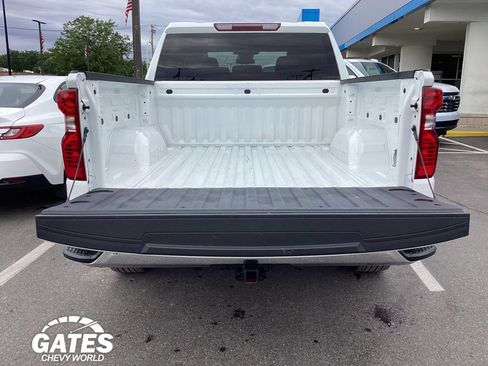 Used 2024 Chevrolet Silverado 1500 LT AWD/4WD image 8