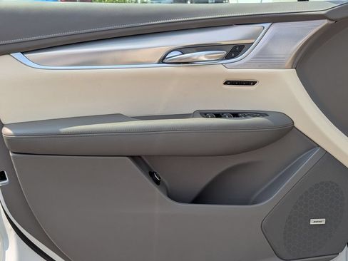 Used 2020 Cadillac XT5 Premium Luxury AWD/4WD image 13