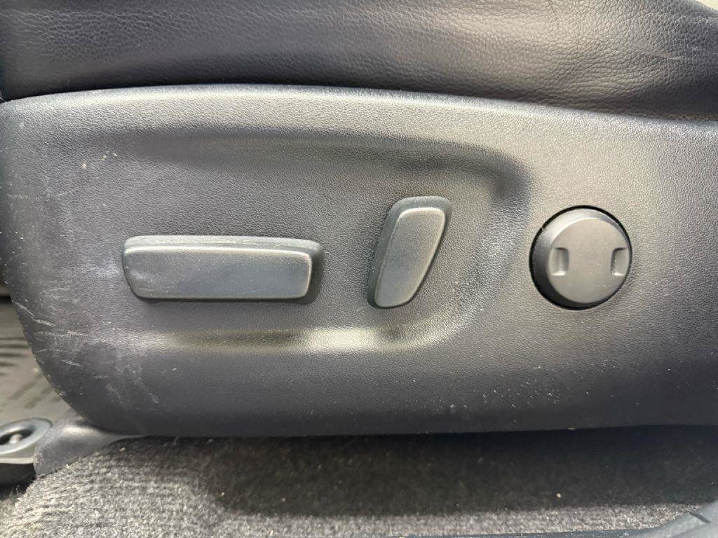 Used 2017 Toyota RAV4 Limited AWD/4WD image 10
