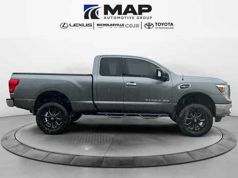 Used 2017 Nissan Titan SV AWD/4WD image 6