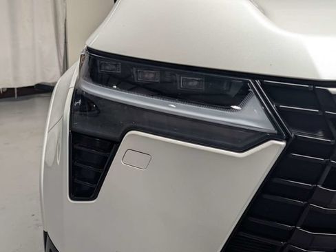 Used 2024 Lexus GX 550 w/ Accessory Package (Z1) AWD/4WD image 31