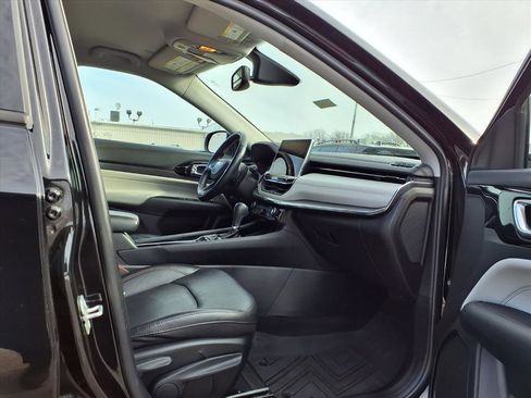 Used 2022 Jeep Compass Limited image 29