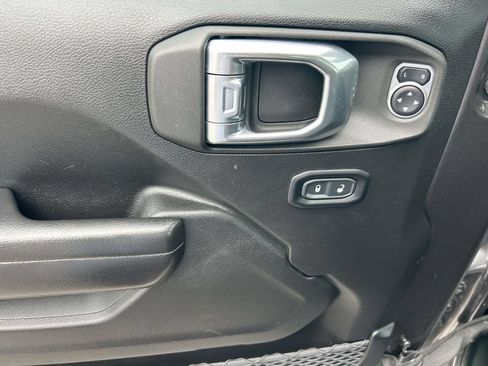 Used 2021 Jeep Wrangler Unlimited Rubicon AWD/4WD image 19