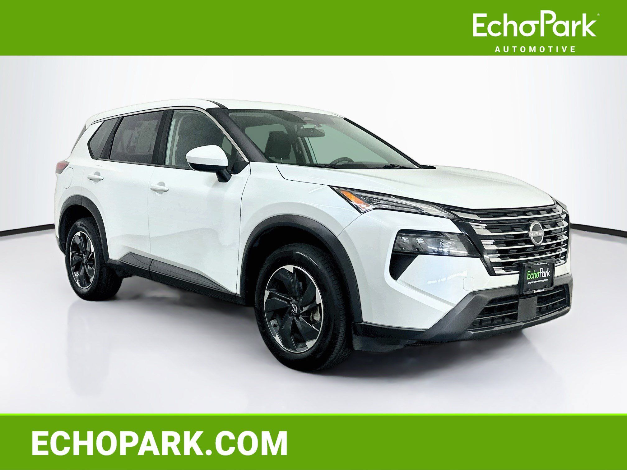 Used 2025 Nissan Rogue SV AWD/4WD image 1