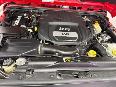 Used 2017 Jeep Wrangler Unlimited Rubicon AWD/4WD image 35