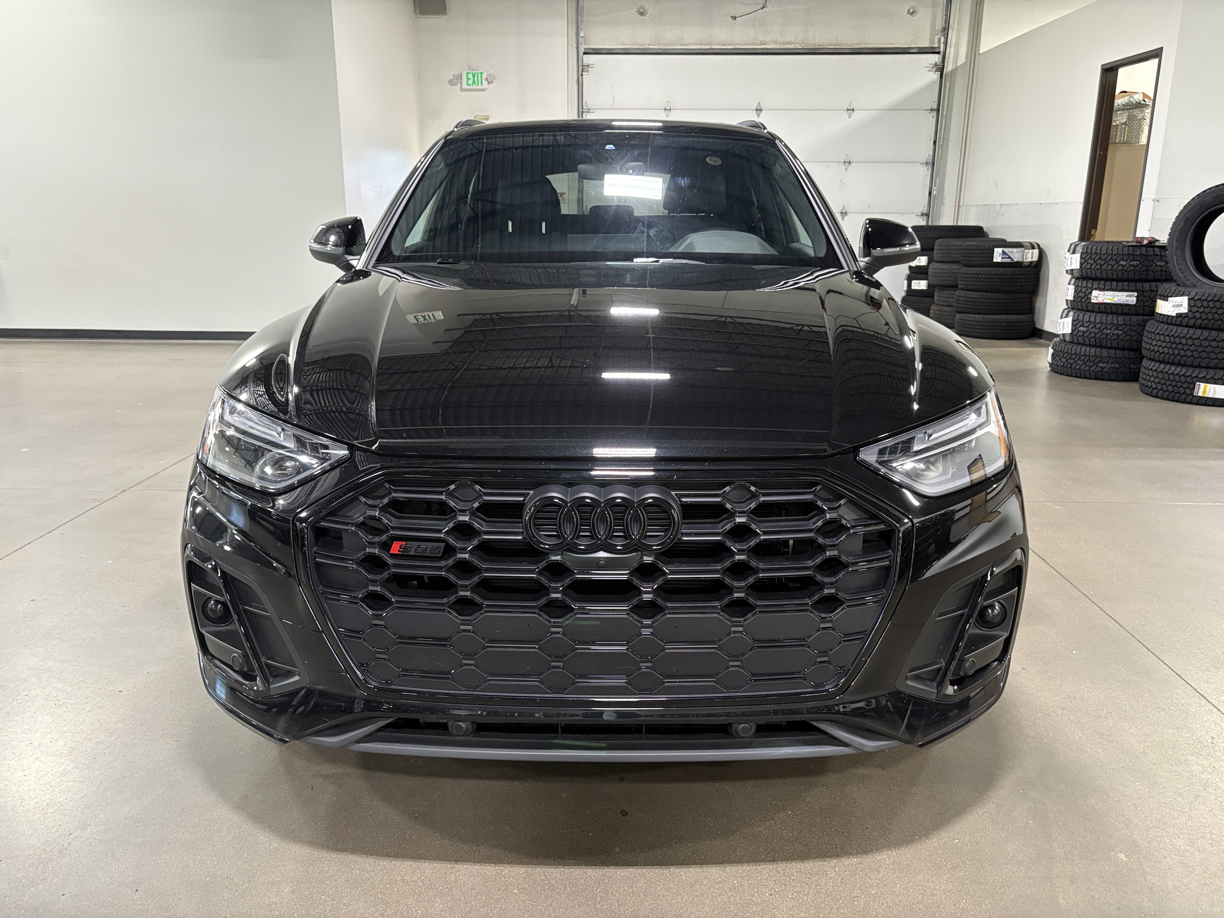 Used 2024 Audi SQ5 Premium Plus w/ Premium Plus Package AWD/4WD image 2