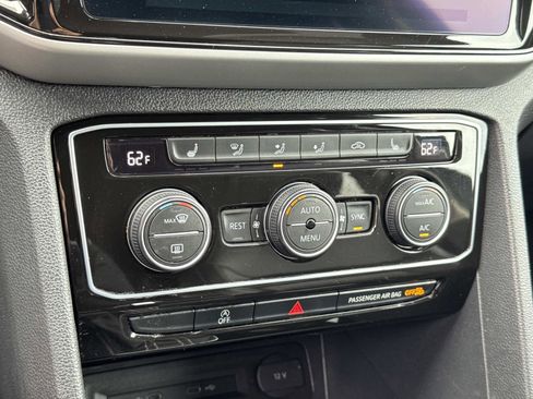 Used 2022 Volkswagen Atlas SE w/ Black Wheel Package image 15