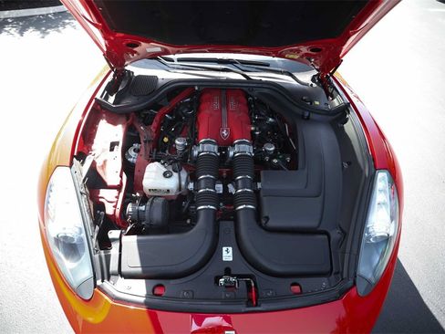 Certified 2014 Ferrari California image 20