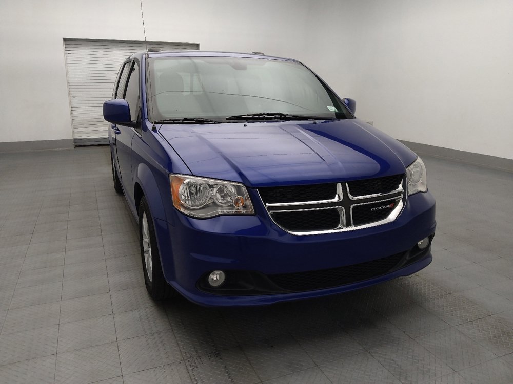 Used 2020 Dodge Grand Caravan SXT w/ Driver Convenience Group FWD image 14