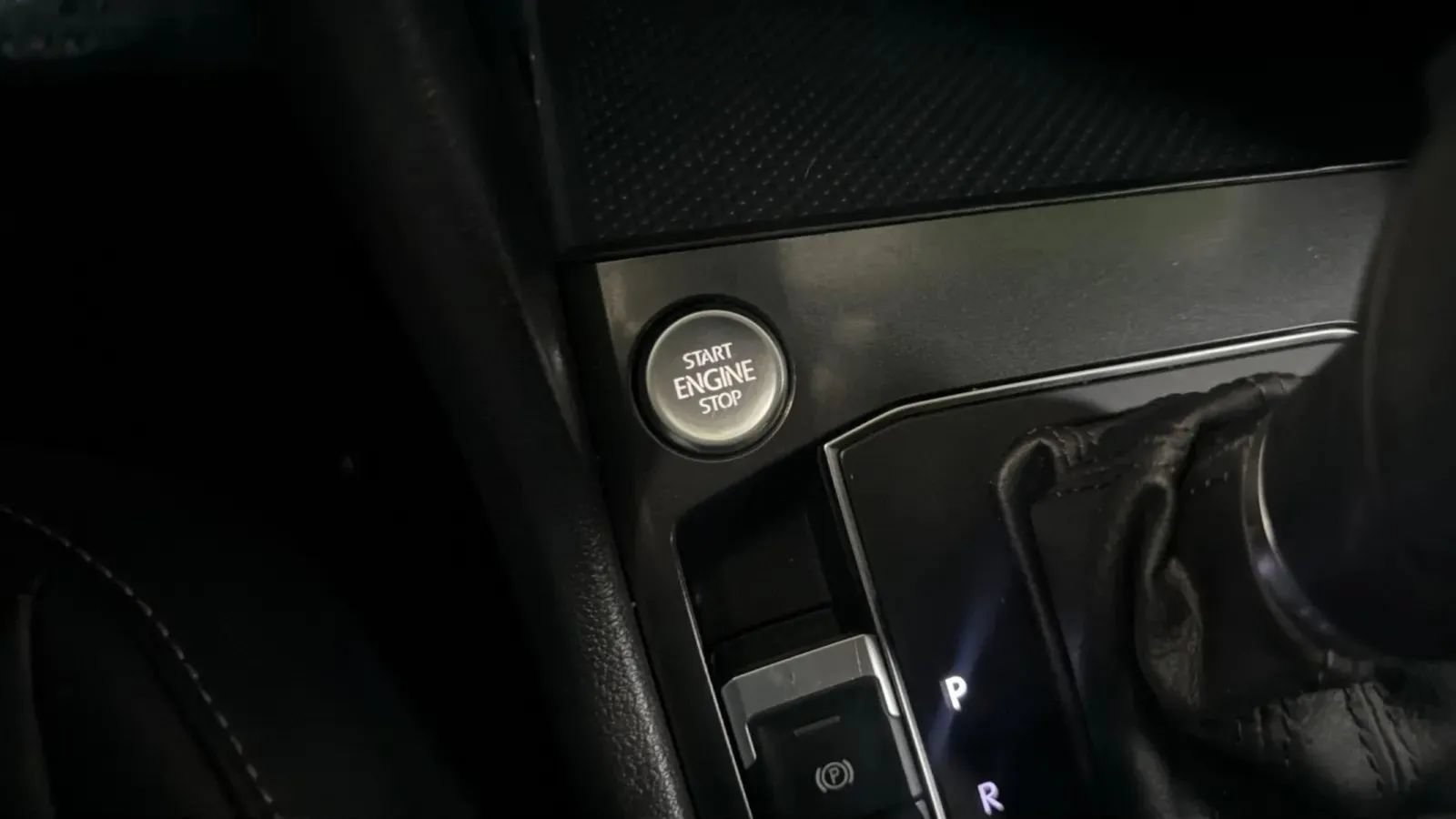 Used 2019 Volkswagen Tiguan S FWD image 15