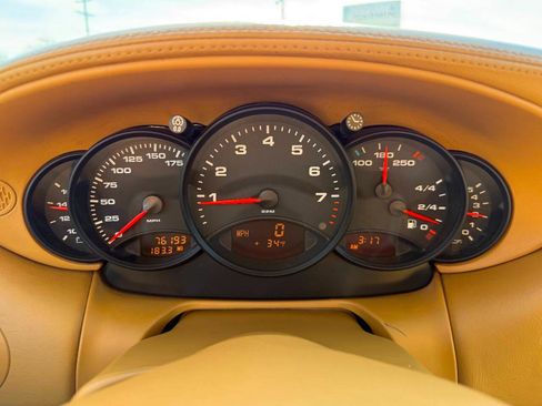 Used 2000 Porsche 911 Carrera 4 image 49