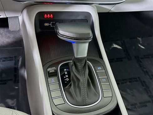 Certified 2024 Hyundai Kona SEL image 11