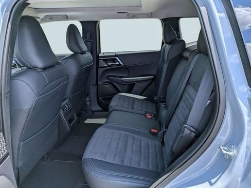 New 2026 Mitsubishi Outlander SE FWD image 12