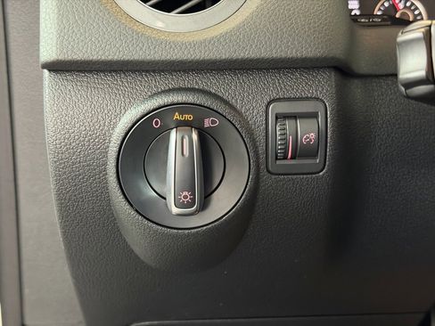 Used 2017 Volkswagen Tiguan Wolfsburg Edition image 19