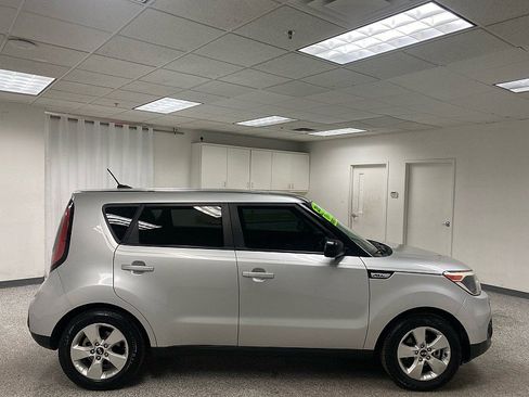 Used 2019 Kia Soul image 4