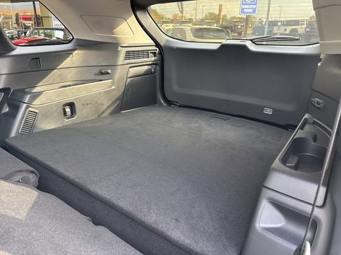 Used 2025 MAZDA CX-70 Plug-In Hybrid w/ Premium Pkg image 37