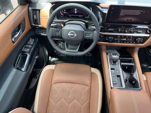 New 2026 Nissan Pathfinder Platinum w/ Accent Package FWD image 13