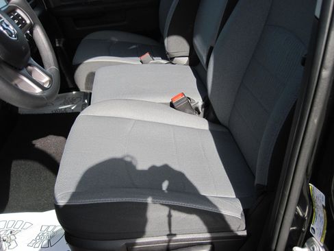 Used 2024 RAM 1500 Classic SLT AWD/4WD image 20